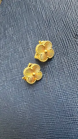 Van cleef Alhambra gold earrings