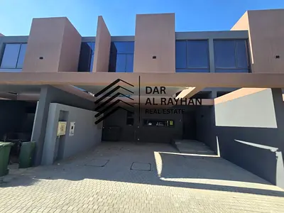 Elegant 3BR Middle Townhouse | All Master Bedrooms | Freehold | Azalea – Masaar