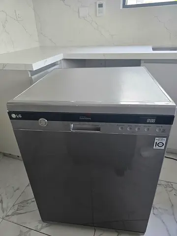 LG Stainless Steel Built-in Dishwasher - Good Condition