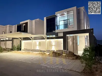 Luxury villa with private pool in the most prestigious area of ​​Ajman, price includes all fees.