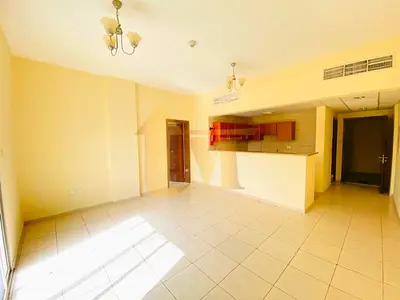 1 BR Apartment with Landmark View in International City
