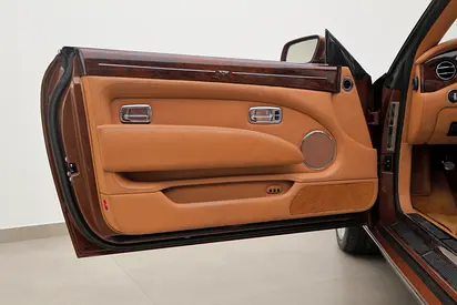 صورة 20 لـ 2007 Bentley AZURE