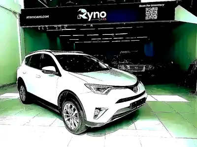 Massive Price Drop!!! // AED 2,600 // 20%DP // 2016 Toyota Rav 4 VXR 2.5L V4