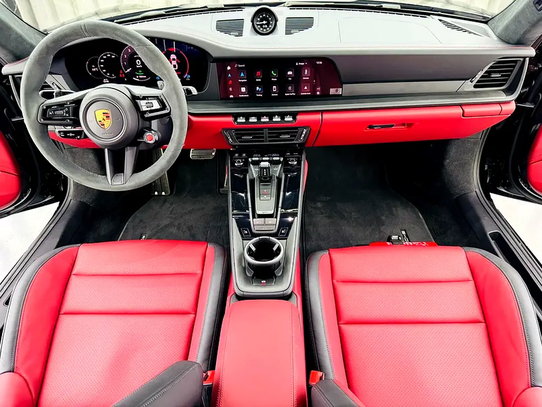 Porsche 911 2025