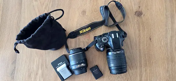 Nikon 5100 DSLR Kit with Two Lenses, Charger and Two Batteries - Good Condition