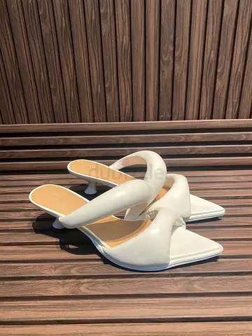 JW PEI Sara Mule - White
