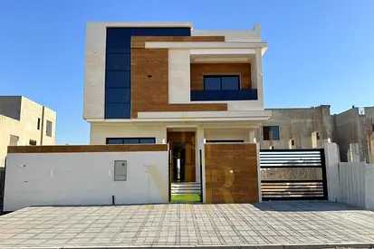 Brand new villa for sale, first occupancy, electricity and water included, ready to move in. Freehold ownership available to all nationalities. Locate
