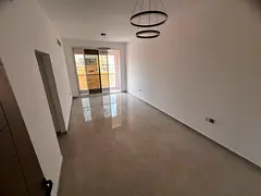First occupancy - New building - Two master bedrooms - Built-in wardrobes - Lowest prices - Prime lo