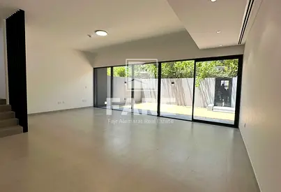 for rent genuine 3bed Townhouse in kaya from 15\8