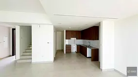 BRAND NEW - RECENT HANDOVER - READY TO MOVE