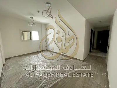 ثاني ساكن – موزّع للخصوصية – بلكونة بإطلالة مفتوحة – تكييف وغاز مركزي – تشطيب سوبر ديلوكس – موقع مميز – سعر مناسب .