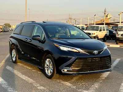 2024 Toyota Sienna XLE Hybrid Full Option 2.5L V4 - 7 Seater Doors Full Auto With Radar - Rear Camer