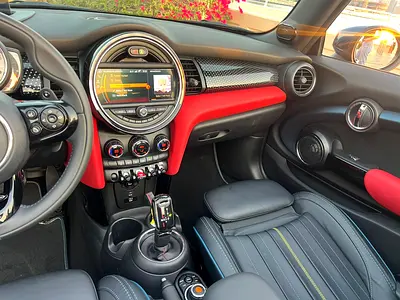 صورة 10 لـ 2021 MINI COOPER