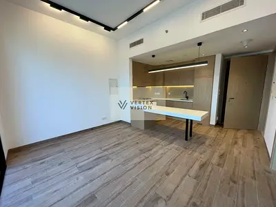 Elegant | Contemporary | Vacant | Equipped Kitchen