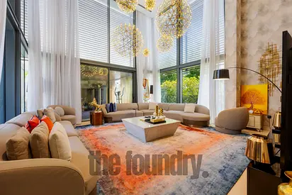 Elegant 5-Bedroom Modern Villa | Expansive Outdoor Oasis | Multiple Options
