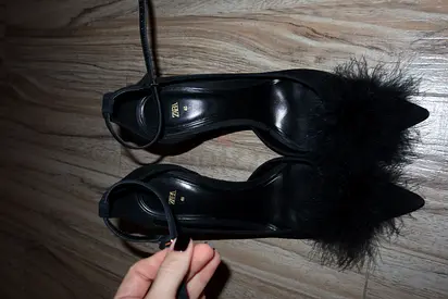 Black suede ankle-strap heels with feather detail, size 40, zara never worn