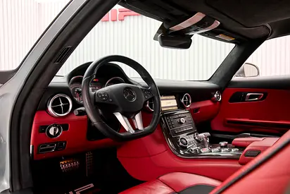 2011 Mercedes-BENZ SLS AMG — миниатюра 11