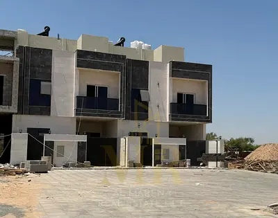 للبيع فيلا بالحليو2 بعجمان ارتداد 15 متر طابقين وروف شامل رسوم التسجيل والتمليك تمليك حر لجميع الجنسيات وأمكانية التمويل البنكي