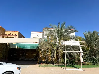 Corner Luxury Villa for Sale in Al Rawda 1 – Including Electricity, Water & AC A fantastic opportunity to own a spacious corner villa in Al Rawd