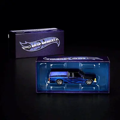 Hot Wheels RLC Exclusive Nissan 720 King Cab