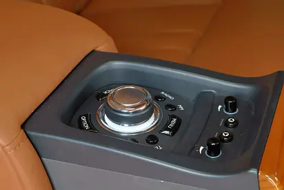 2016 ROLLS-ROYCE PHANTOM photo 9
