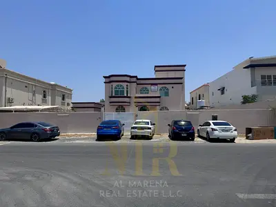 امتلك منزل أحلامك: في الروضه 2 عجمان مساحة 10000 قدم طابقين وروف بسعر شامل كهرباء ومية