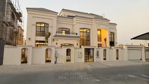 Luxury villa with a modern design, private garden and pool - high-end finishes, price includes electricity, water, and air conditioning.