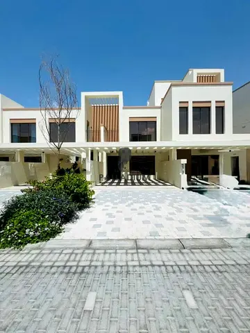 Premium location | Vacant Unit | Modern Living