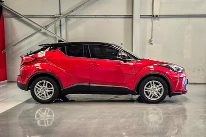 2022 Toyota C-HR — фото 4