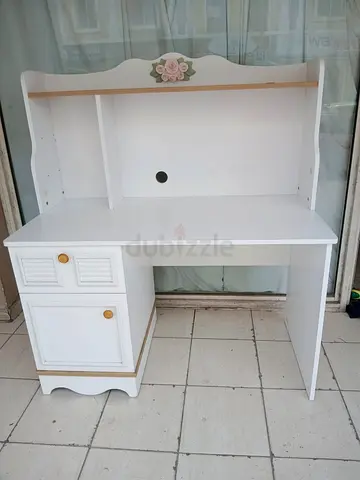 study table available for sell