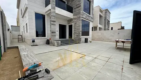 Luxury Villa for Sale in Al Alia – Elegant Family Living Discover comfort and modern living in this beautifully designed villa located in Al Ali