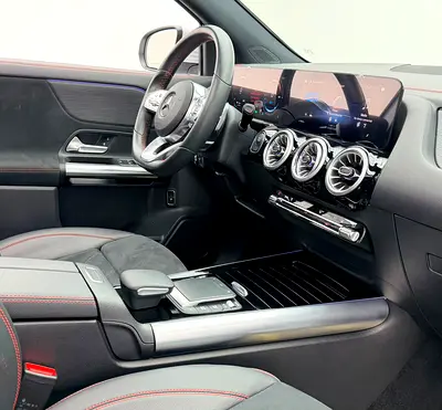 2022 Mercedes-BENZ EQA — миниатюра 11