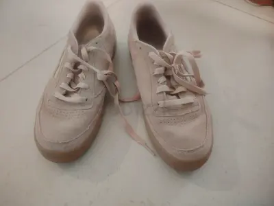 Light beige (purplish tone) casual Reebok sneakers, gently used, size 7