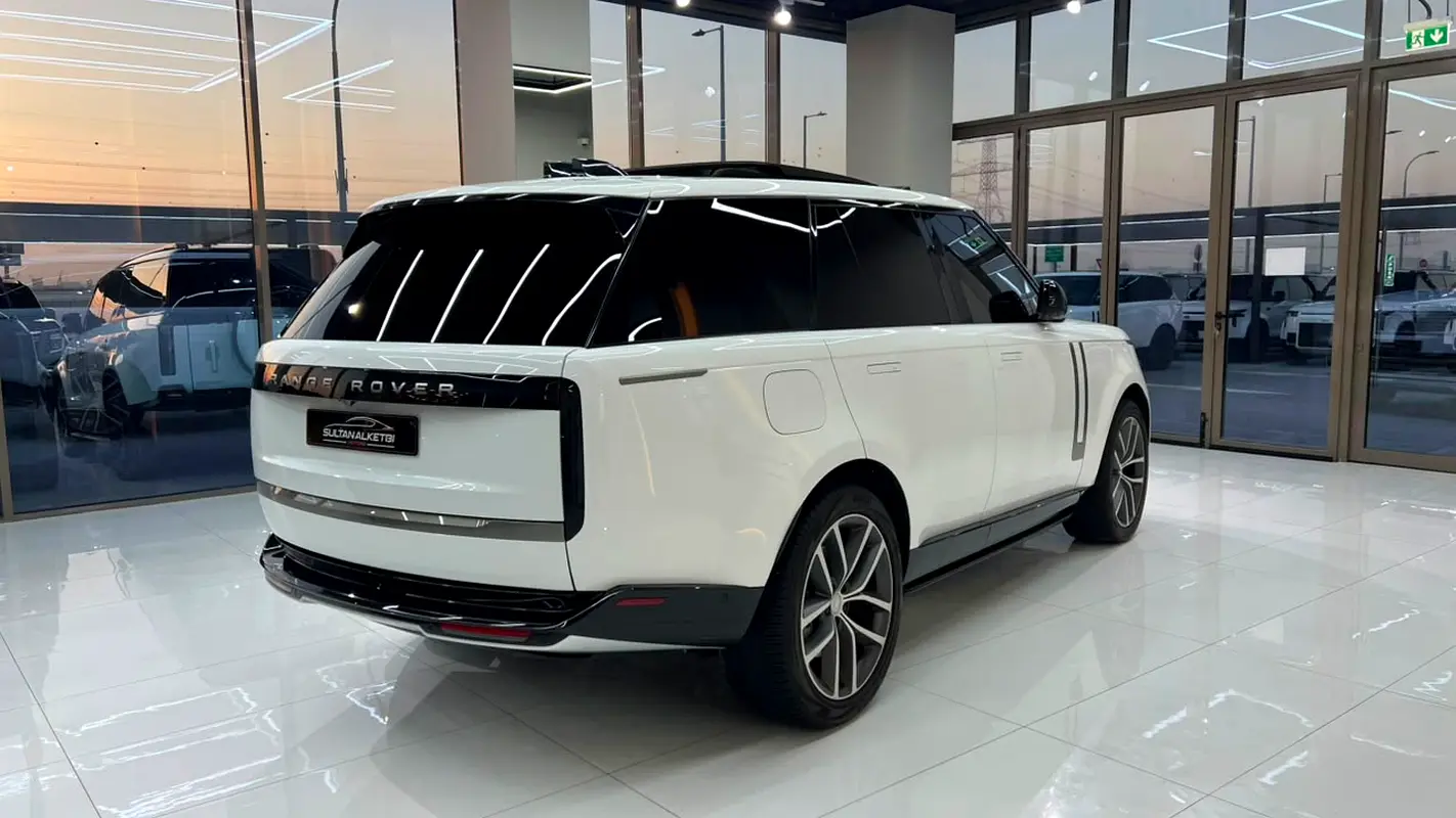 لاند روڤر رينج روفر 2025