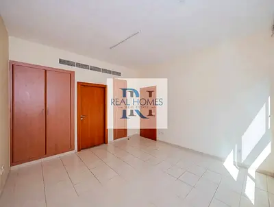 MID FLOOR | ELEGANT | VACANT | GREENS