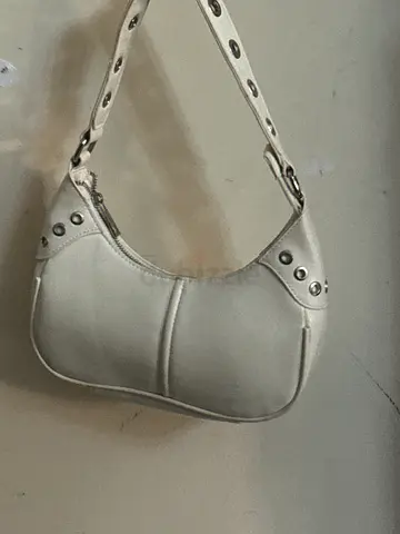 White leatherette shoulder bag with stud details
