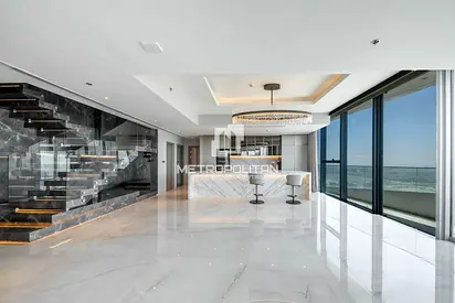 Vacant | Luxury Living | Marina and Skyline Views