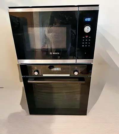 Bosch Series 4 Built-in Oven  Microwave Set – 60 cm Premium Black