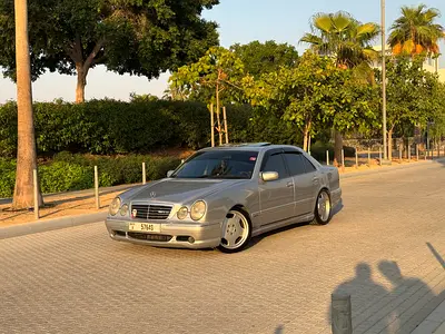 2001 Mercedes-BENZ E-CLASS 缩略图 2