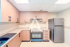 Fully Refurbished 2 bedroom | Near two Metro Station — 3