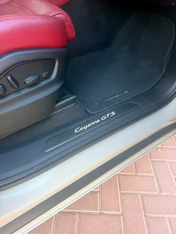 صورة 7 لـ 2022 Porsche CAYENNE