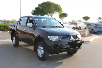 Mitsubishi L200 Double Cab GLX 2009 GCC Specs Diesel 4x4
