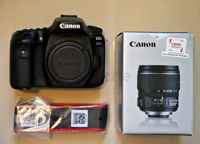 CANON EOS 90D with 15-85mm
