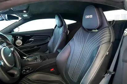 صورة 10 لـ 2017 Aston Martin DB11