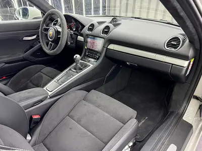 2020 Porsche CAYMAN thumbnail 11