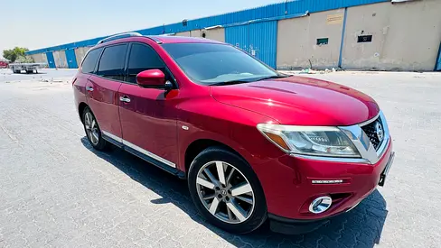 Nissan Pathfinder SL 2014 GCC Specs - Well Maintained Family SUV