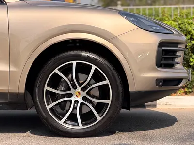 صورة 6 لـ 2019 Porsche CAYENNE