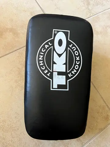 TKO Technical Kick Pad / Muay Thai Thai Pad - Great Condition