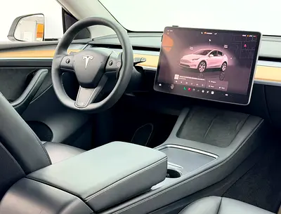 صورة 10 لـ 2022 Tesla MODEL Y