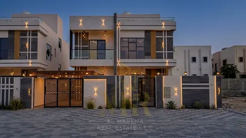 Villa for sale in Al Rawda, Ajman. Prime location, 5000 sq ft, 6 bedrooms, modern design and luxurious finishes, suitable for both living and investme